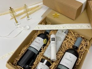 Wine Tasting & Cretan Cuisine Essentials Christmas Gift