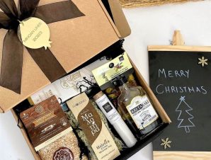 Kretaraki and Cretan Deli Christmas Corporate Gift Box