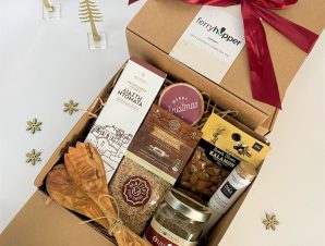 Cook in the Cretan Tradition – Christmas Corporate Gift Box