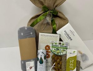 Cozy Winter Delights Gift Box