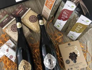 Cretan gift set with Sera wines & Cretan delicacies