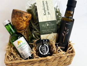 Wine & Dine Delight Greek Gift Box