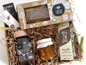 Greek Breakfast: Organic Honey & Raw Honeycomb | Greek Gift Box