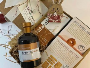 Rakomelo KretarakiMeli Easter Gift Box