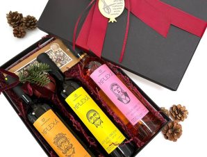 Mplexa Cretan Wines Christmas Gift Box